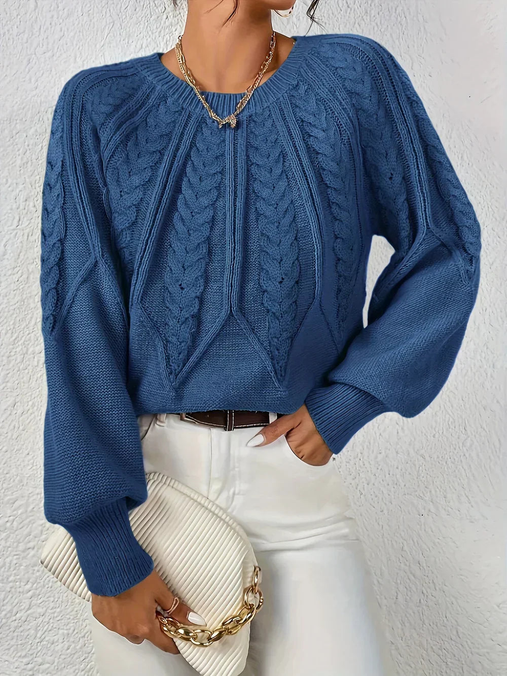 Alina - Lässiger und eleganter Twisted-Pullover