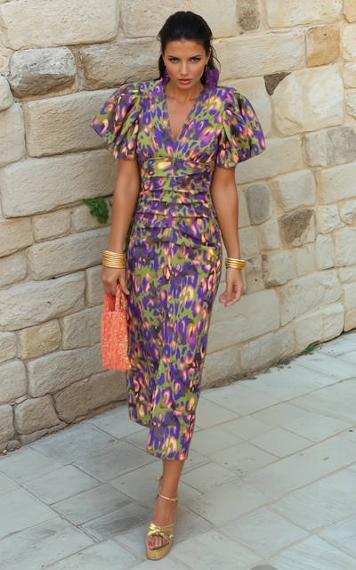 Leona – Raffinierte Frühlings-Eleganz